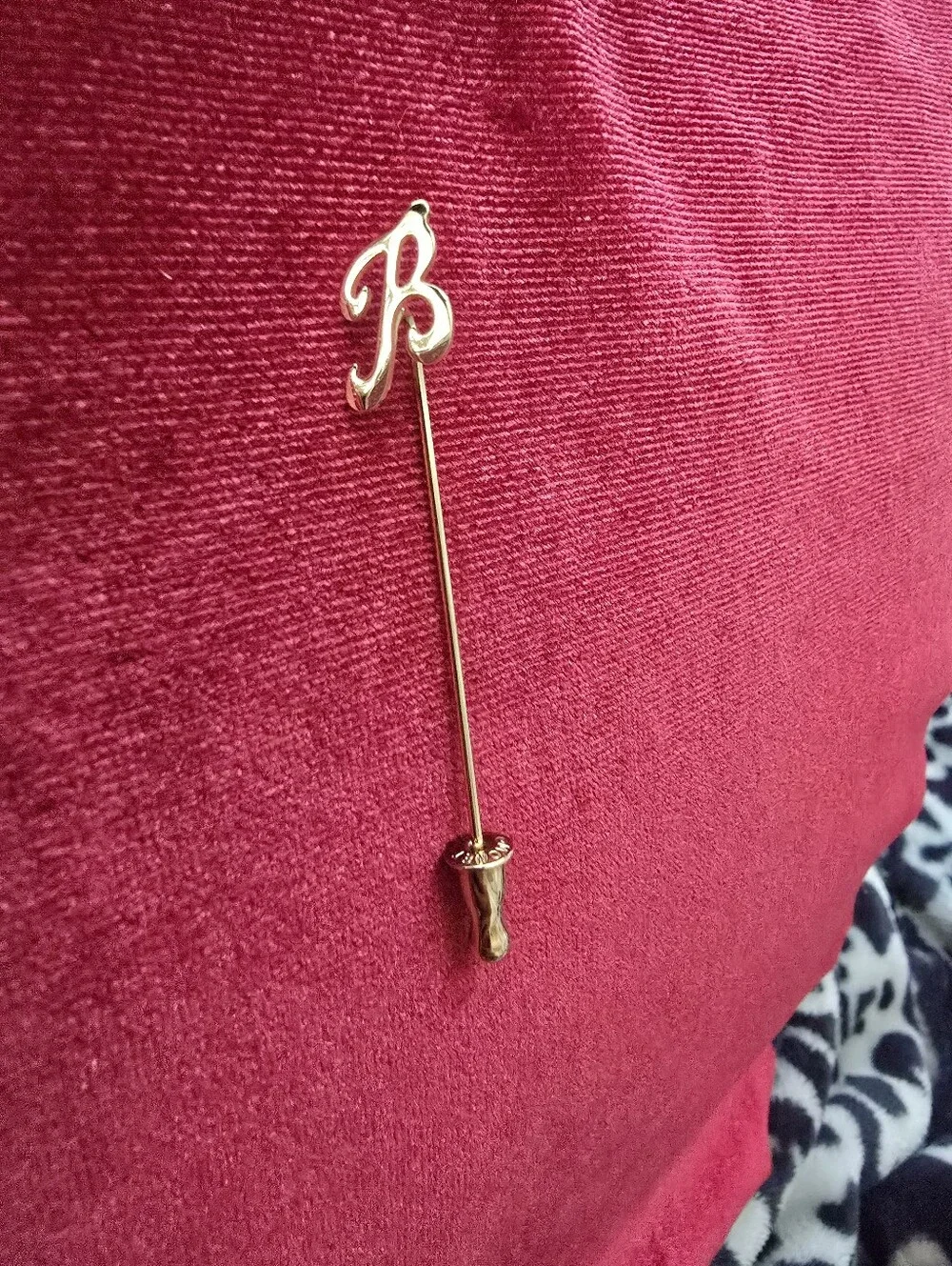Vintage Monet Gold 'B' Stick Pin Brooch - Gold Tone